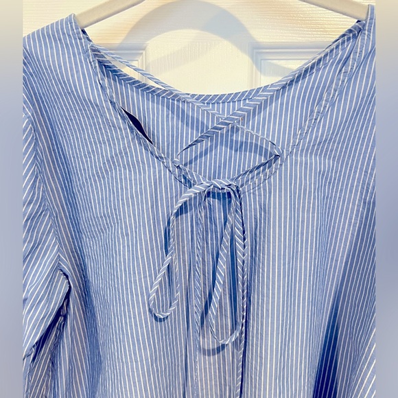 Loft Bell Sleeve Blouse - Picture 4 of 6